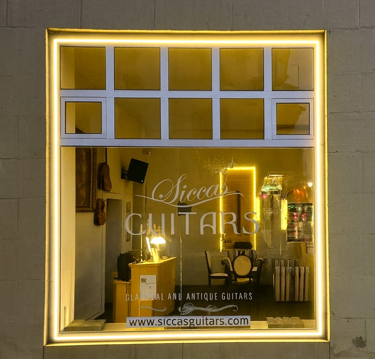 siccas-guitars-showroom