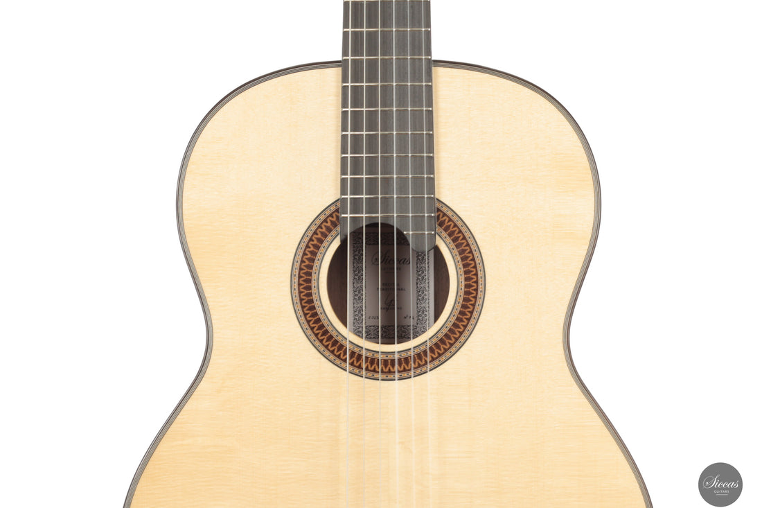 Siccas Luthiers - Recital Traditional Spruce 64 cm - Front view